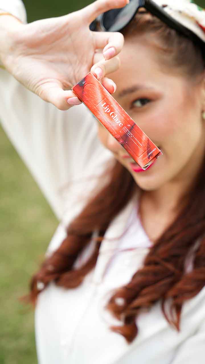 Lip Glaze Treatment Strawberry Nirvana Botanics lip-glaze-treatment-strawberry-nirvana-botanics